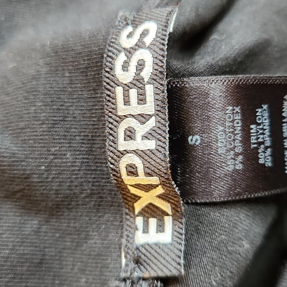 Express Leggings with Mesh Sides - Picture 6 of 7